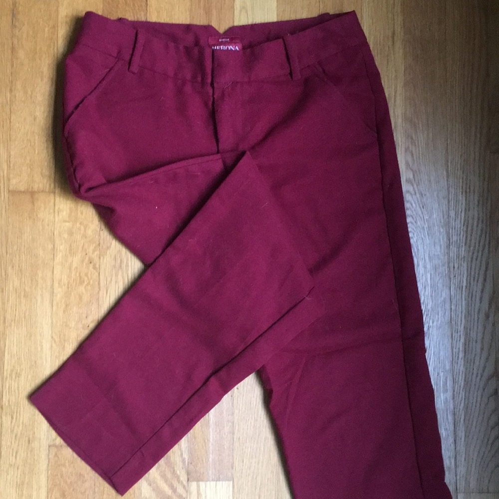 Red wool blend pants, cropped wide leg